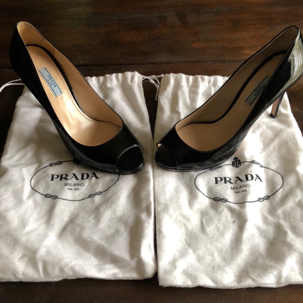 Prada black patent leather pumps